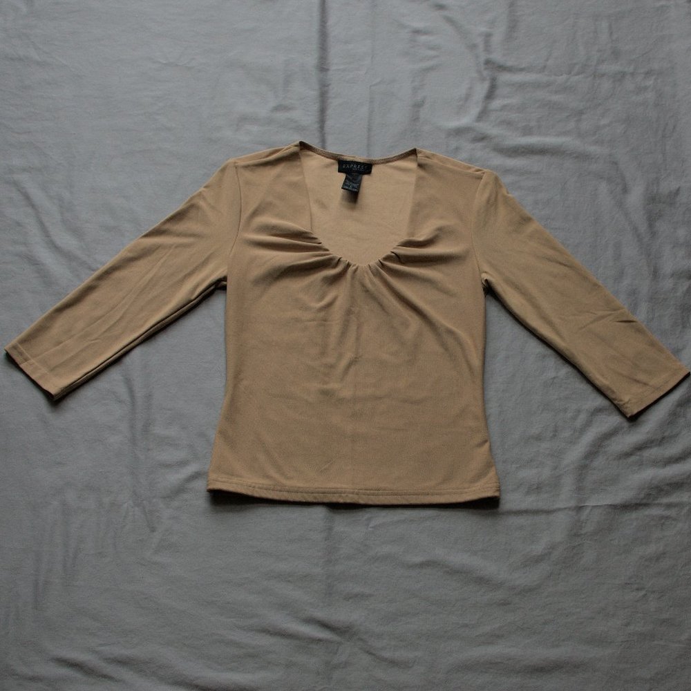 tan three-quarter sleeve stretchy top with ruched neckline - S